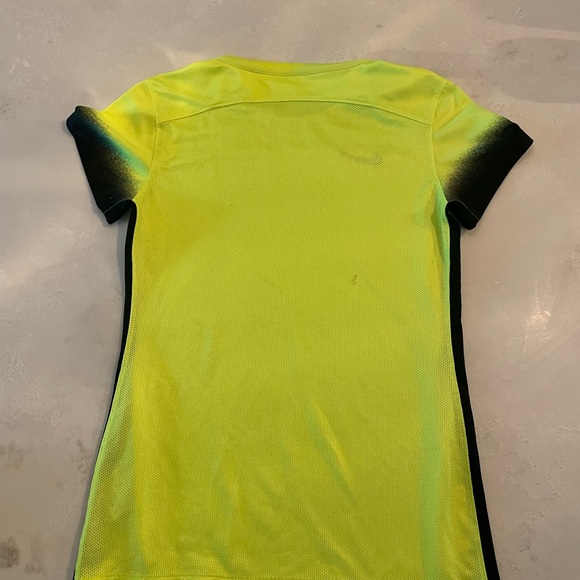 Nike Dry Fit Sz Small - Picture 2 of 4